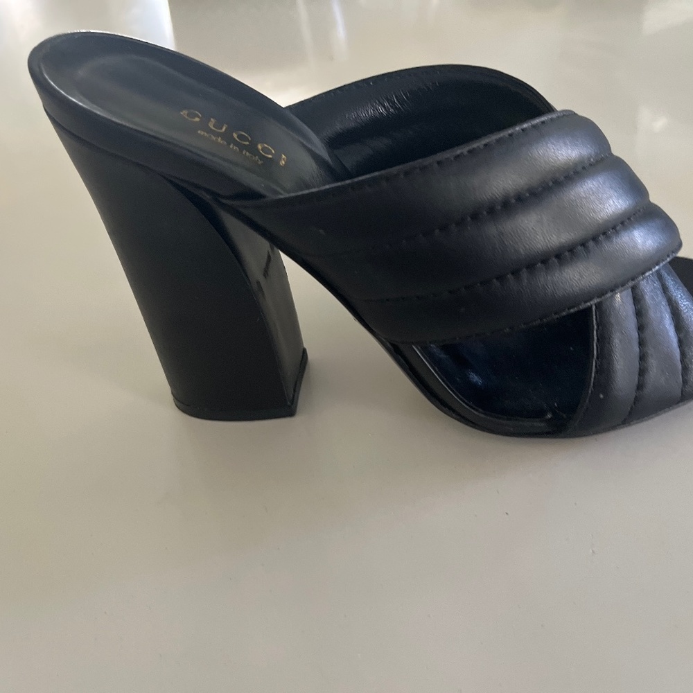 Gucci heels - Picture 1 of 5